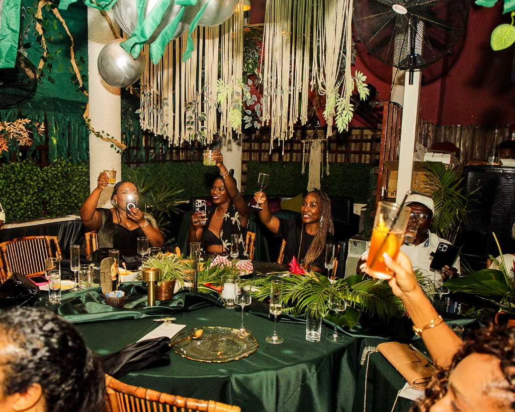 Intimate Dining