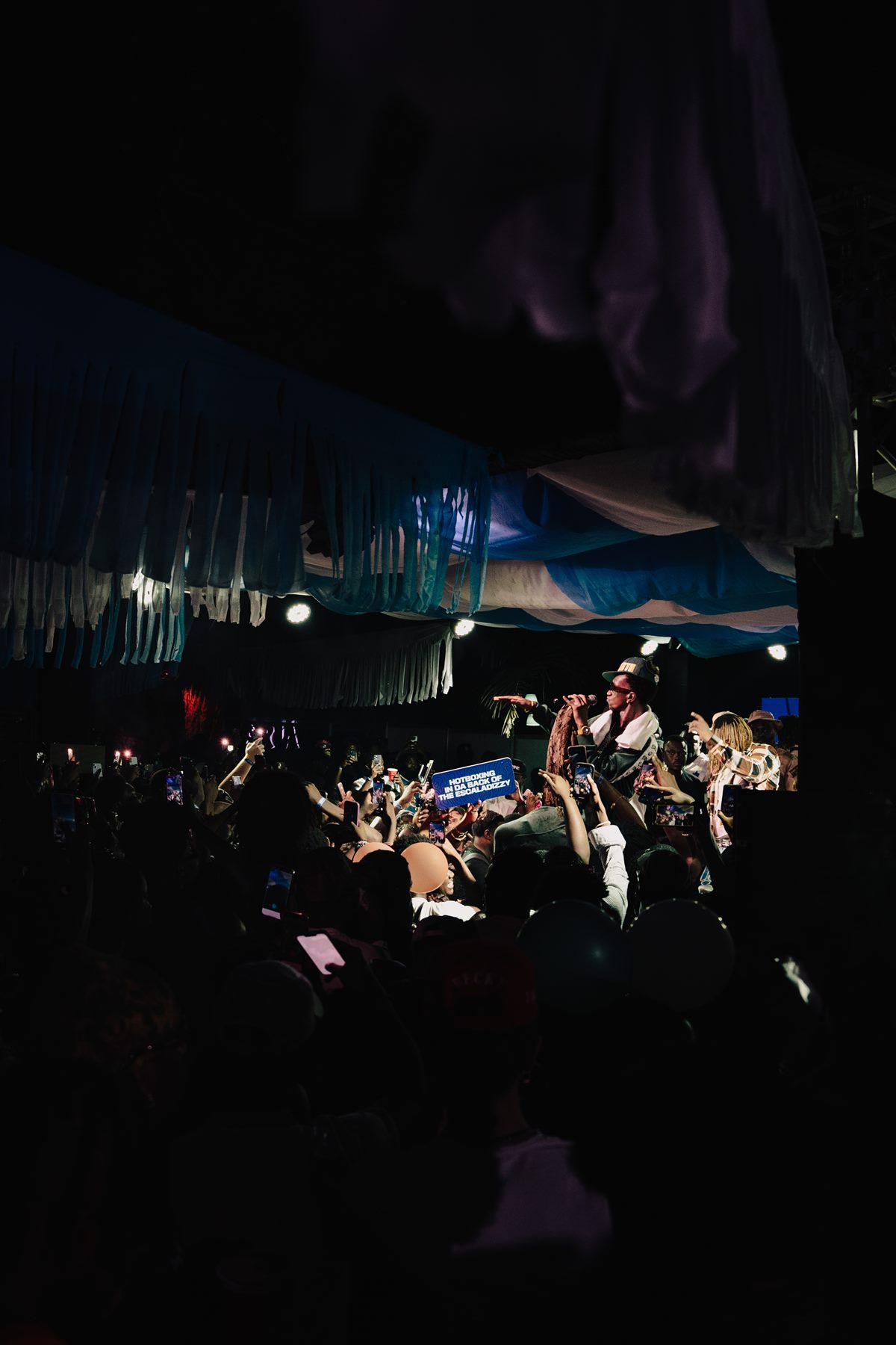 MAVO LIVE Stage Atmosphere
